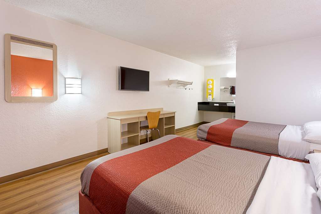Motel 6-North Palm Springs, Ca - North Room photo