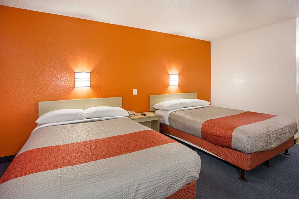 Motel 6-North Palm Springs, Ca - North Room photo