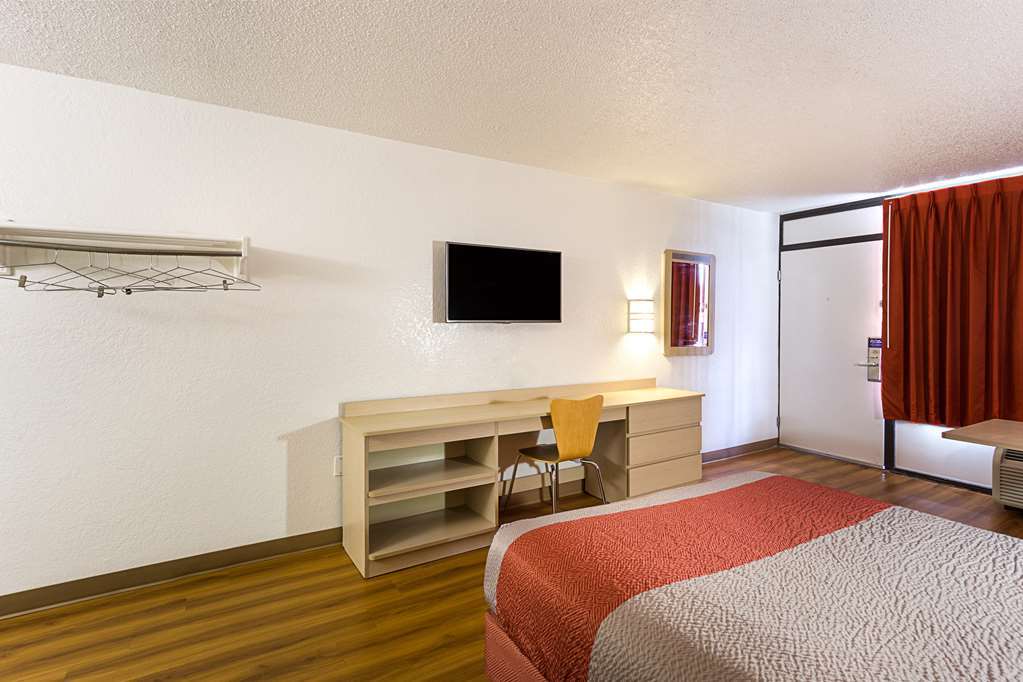 Motel 6-North Palm Springs, Ca - North Room photo