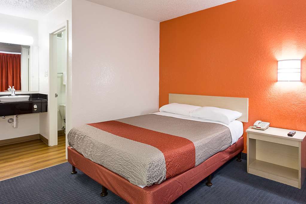 Motel 6-North Palm Springs, Ca - North Room photo