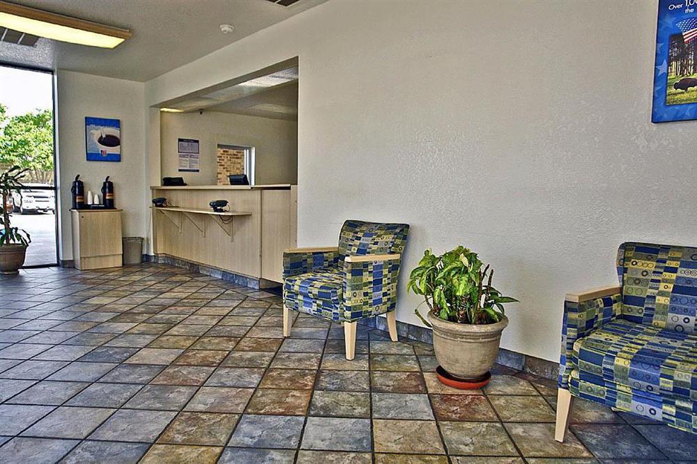 Motel 6-North Palm Springs, Ca - North Interior photo