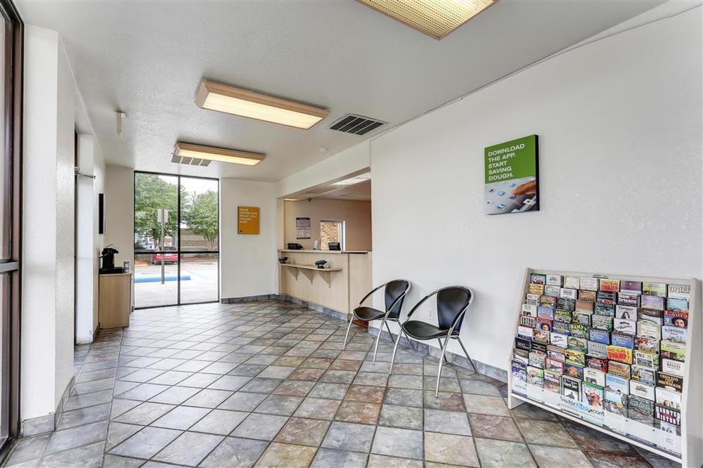 Motel 6-North Palm Springs, Ca - North Interior photo