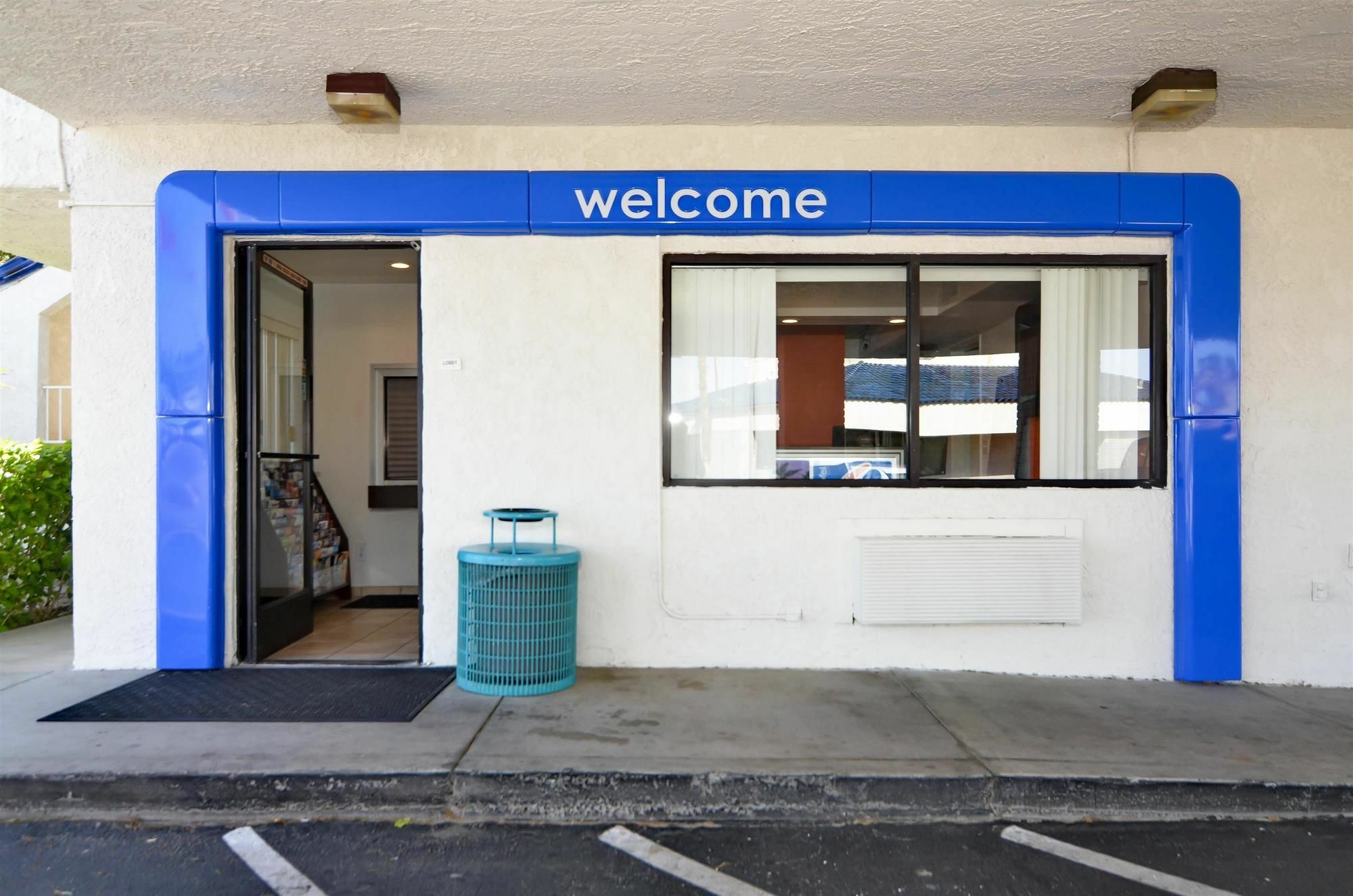 Motel 6-North Palm Springs, Ca - North Exterior photo